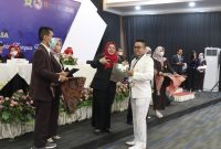 Pascasarjana Untirta dan Ikatan Keluarga Alumni Sukses Gelar Kegiatan Pelepasan Mahasiswa